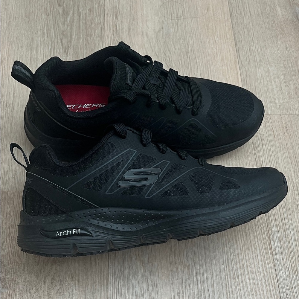 Skechers Men's Black Arch Fit Sneakers